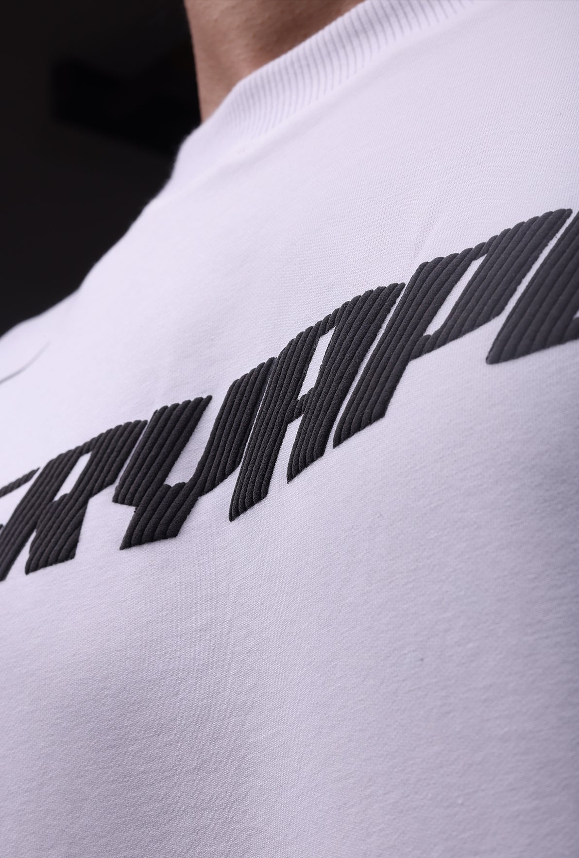 GT WHITE BULL T-SHIRT