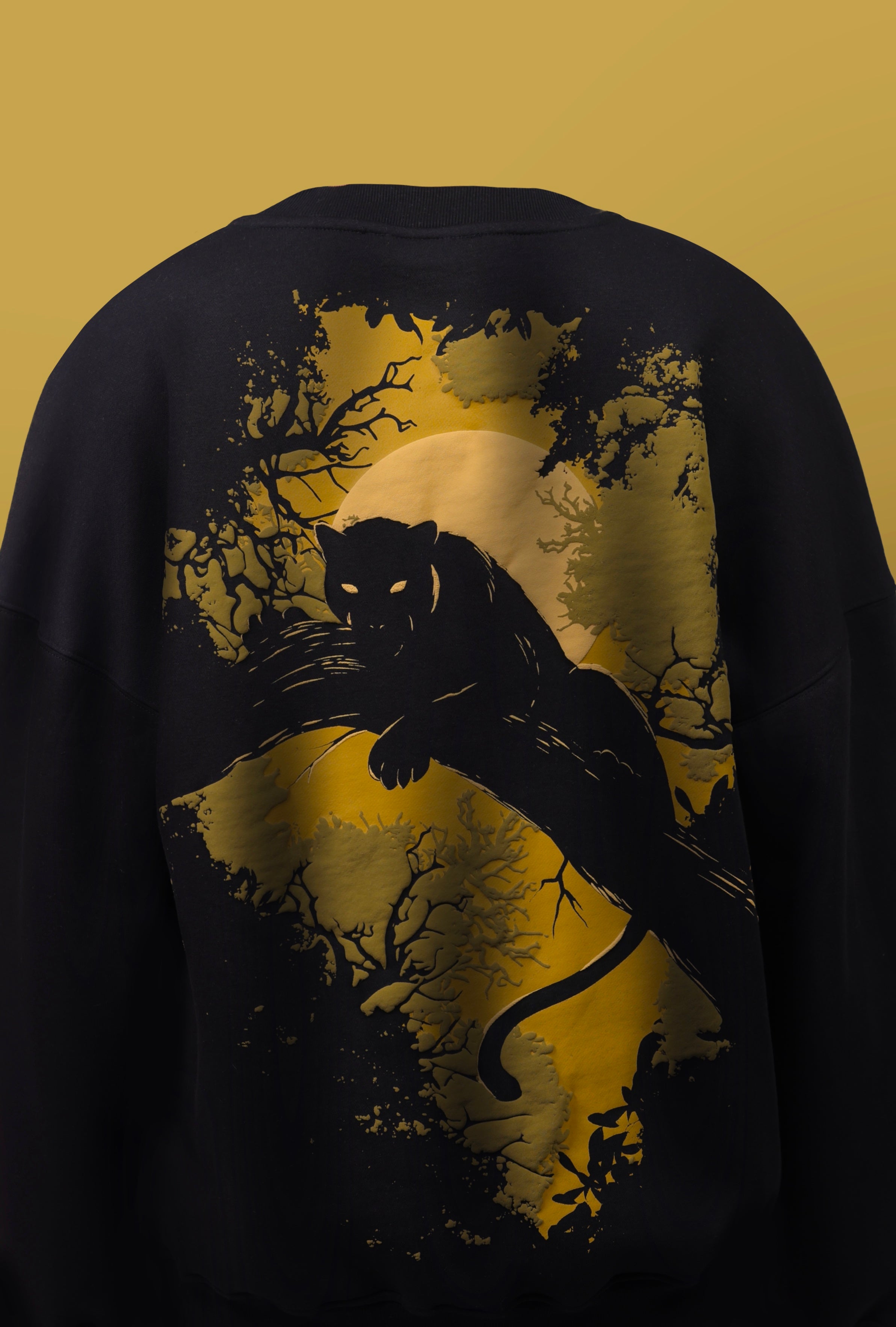 SPOTTED PREDATOR SWEATSHIRT