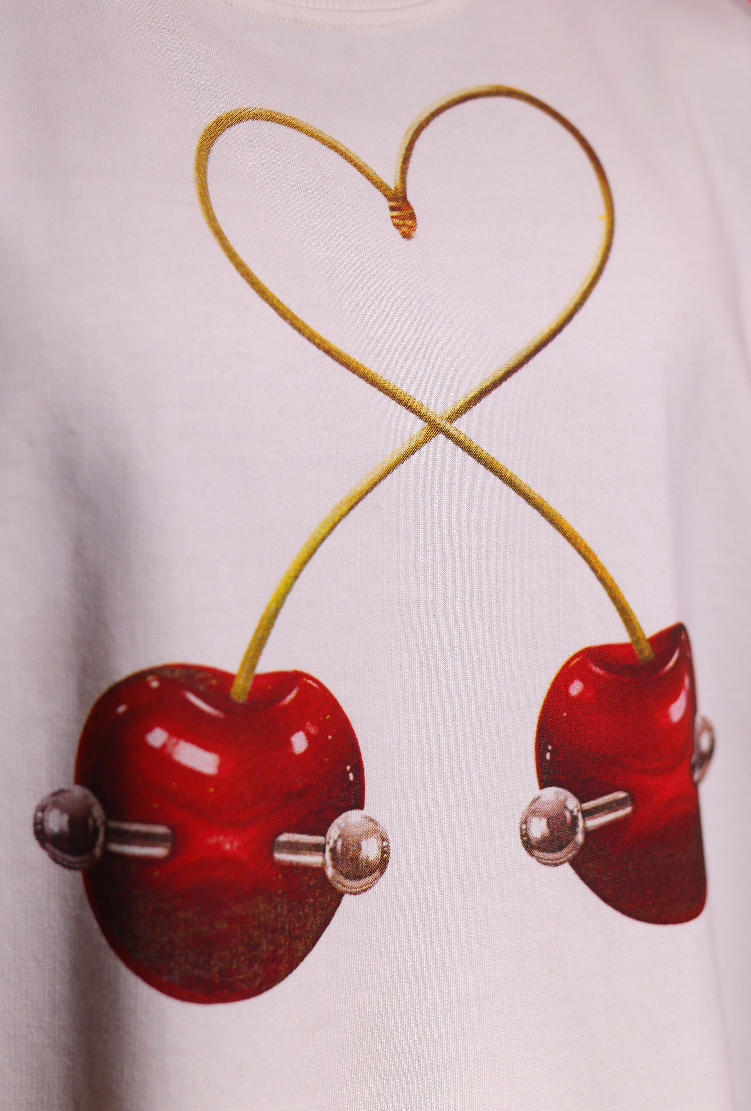 WHITE PIERCED TEMPTATION T-SHIRT